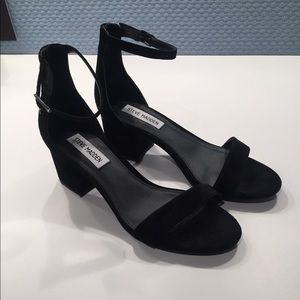 Steve Madden suede sandals